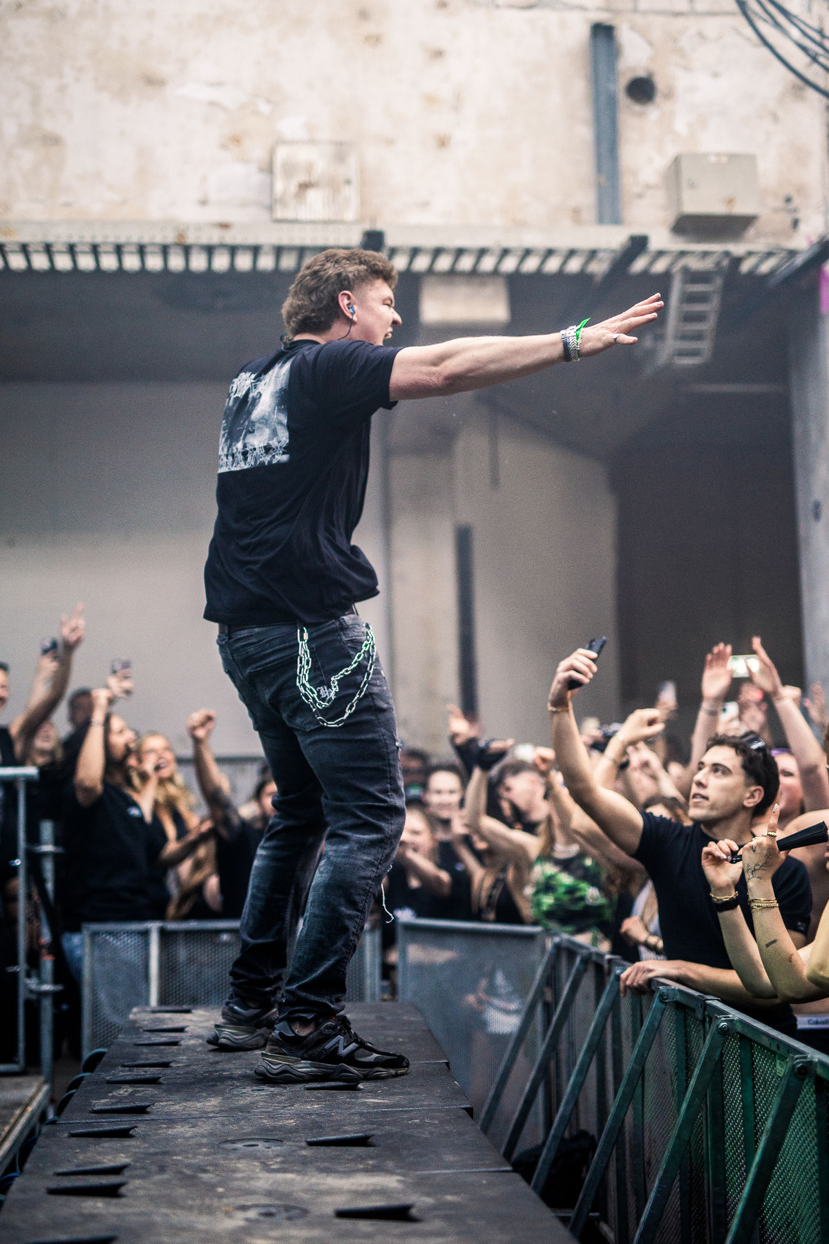 Loading... just a sec